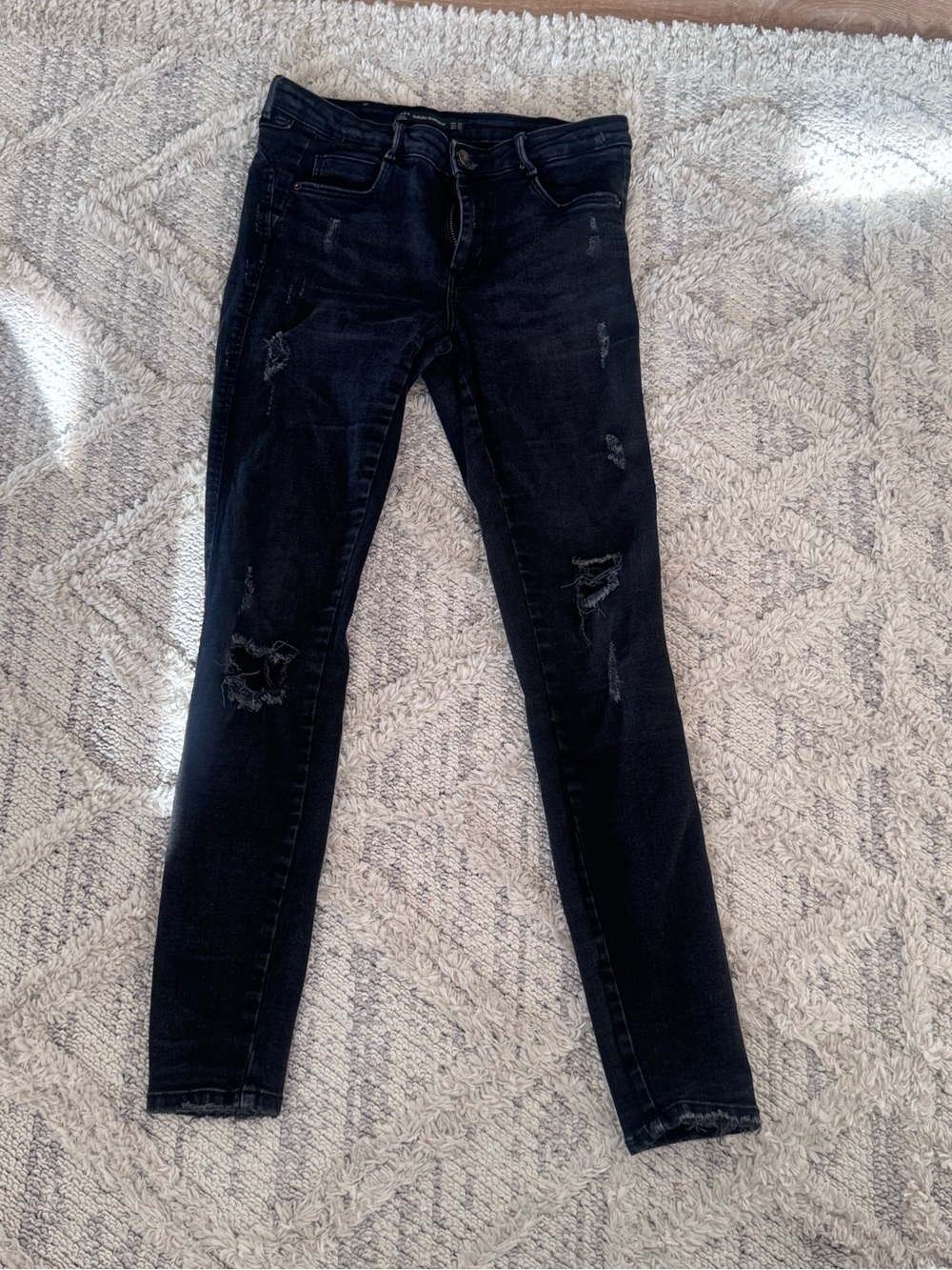 Zara Black Distressed Women's Skinny Jeans size 6